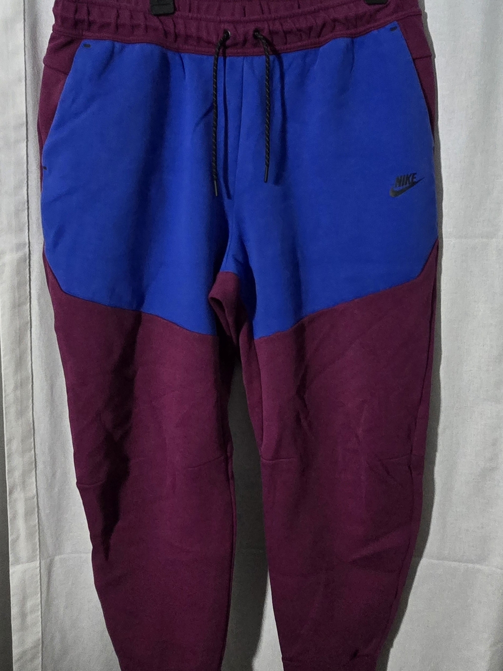 Nike Men's Blue and Maroon Colorblock Joggers
